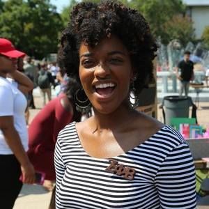 Meet your Posher, Danielle